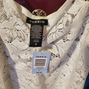 torrid Tops - Torrid White Lace Tanktop torrid Tops - Torrid White Lace Tanktop